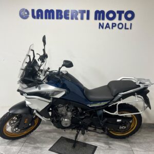 CF MOTO MT 800 07/2023 - 8826 KM